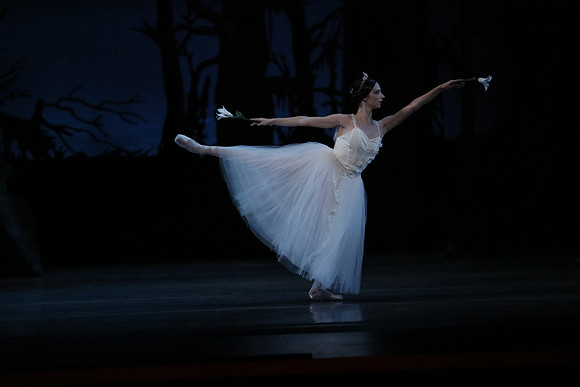20161020_MCB_Giselle_Act2_DRDA_Arsht_73A6072