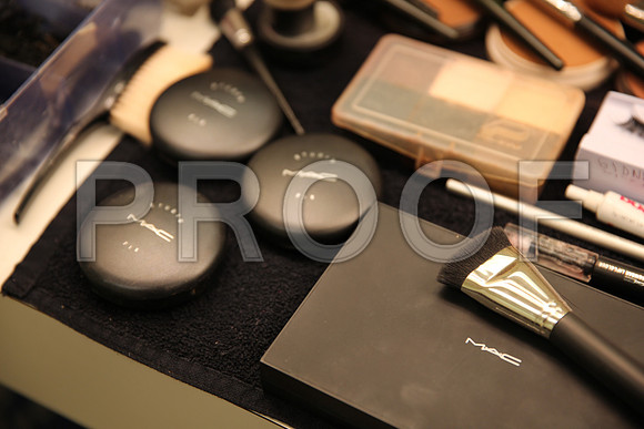 20150226_The_Pearl_Fisher_Backstage_Makeup_9C7C0389