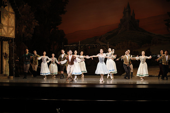 20161020_MCB_Giselle_2Cast_Act1_no Makeup_DRDA_Arsht_73A0078