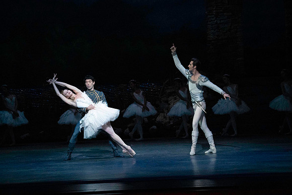 20240417_Swan_Lake_Act 4_2_Cast_DSC3034.ARW
