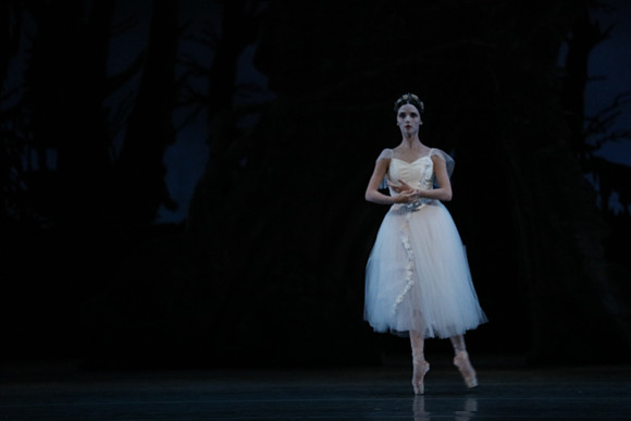 20161020_MCB_Giselle_Act2_DRDA_Arsht_73A5965