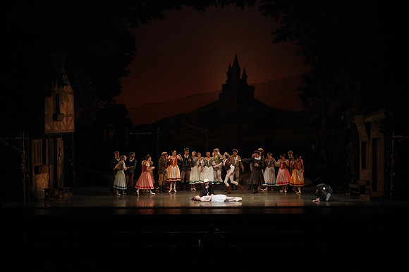 20161020_MCB_Giselle_Act1_DRSH_75A0075