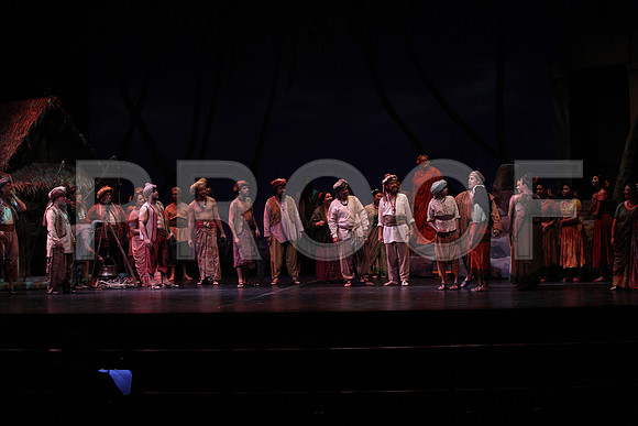 20150226_The_Pearl_Fisher_Act_29C7C0674