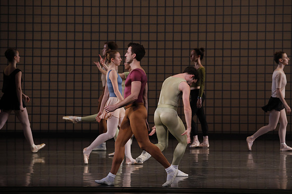 20170113_Glass_Pieces_no Makeup_DR_MCB_Arsht__73A0459