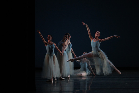 20170114_Serenade_Preformance_Tricia_Jeanette_Emily_Saturday_MCB_9C7C0055