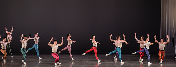 20170113_Glass_Pieces_Akhnaten_PR_MCB_Arsht_73A0974