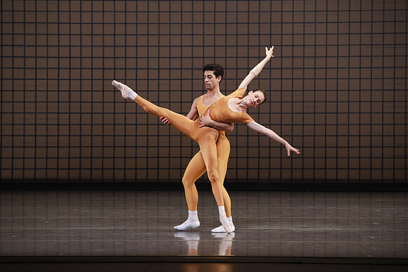 20170113_Glass_Pieces_no Makeup_DR_MCB_Arsht__73A0369