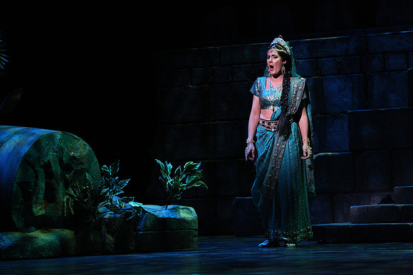 20150226_The_Pearl_Fisher_Act_39C7C1774