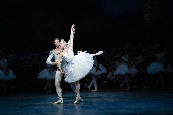 20240417_Swan_Lake_Act 4_2_Cast_DSC2996.ARW