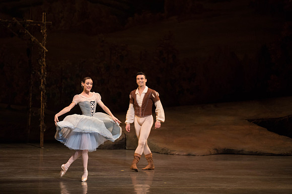 20161022_MCB_Giselle_Act1_2Cast_Tricia_Arsht_Arsht_73A5789