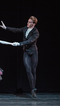 20180405_La Valse_Balanchine_Ravel__73A4296
