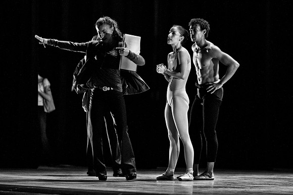 8000_DG_MCB_ZIff_Theatre_Liturgy_10202011_AL1B3007bw