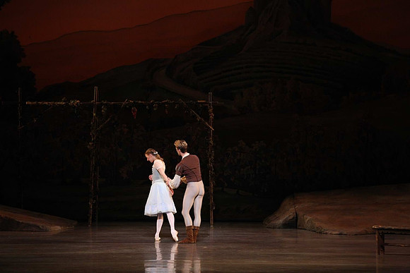 20161020_MCB_Giselle_Act1_DRNN_Arsht_9C7C0216