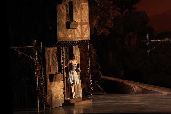 20161020_MCB_Giselle_Act1_DRNN_Arsht_9C7C0129