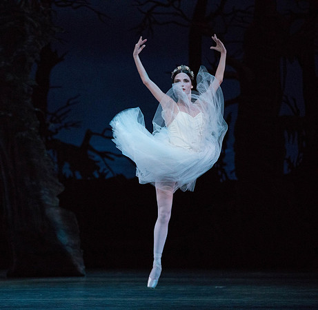 20161021_MCB_Giselle_Cast1_Act2__73A6475