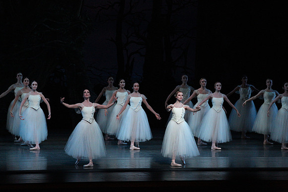 20161021_MCB_Giselle_Act2_Preformance_Arsht_9C7C0019