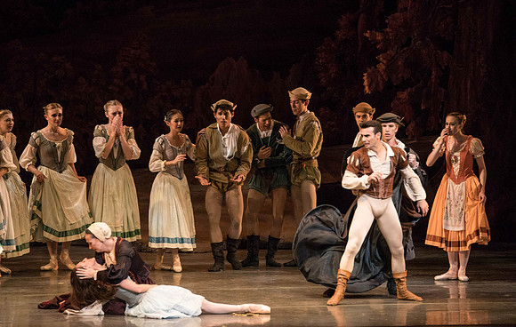 20161022_MCB_Giselle_Act1_2Cast_Tricia_Arsht_73A9422