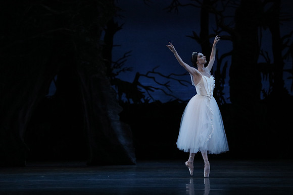 20161020_MCB_Giselle_Act2_DRDA_Arsht_73A5993