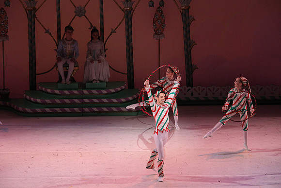 20141229_Nutcracker_WPB_Hoops_CG3P1400