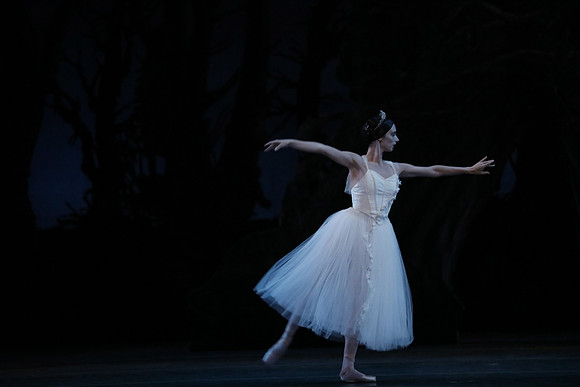 20161020_MCB_Giselle_Act2_DRDA_Arsht_73A6032