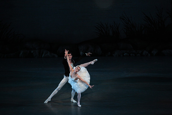 20151114_Swan_Lake_George_Balanchine_Kravis_IMG_6834