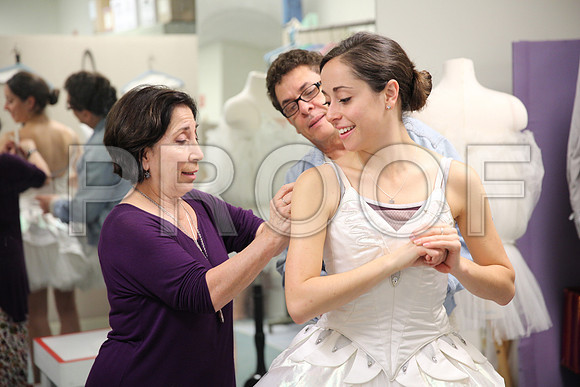 20150901_Fitting_Swan_Lake_Wardrobe_IMG_6285