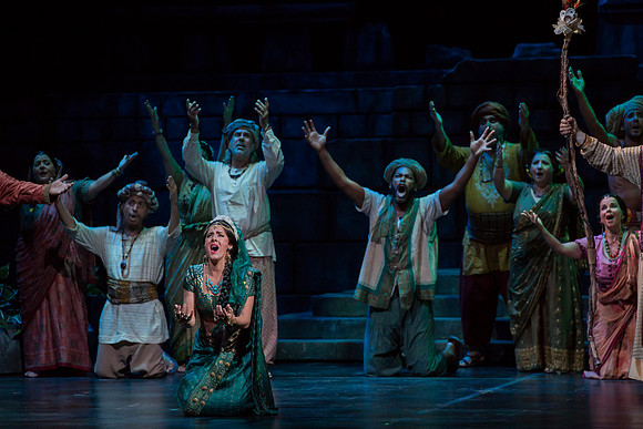20150226_The_Pearl_Fisher_Act_39C7C2425