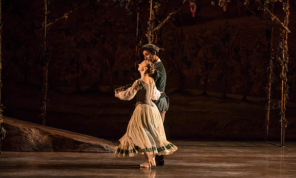 20161022_MCB_Giselle_Act1_2Cast_Tricia_Arsht_Arsht_73A5535