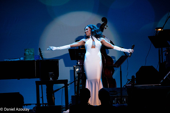20201219_Deborah_Cox_9C7C3905