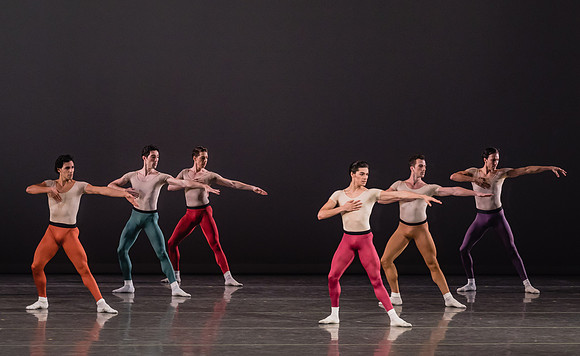 20170113_Glass_Pieces_Akhnaten_PR_MCB_Arsht_73A0848