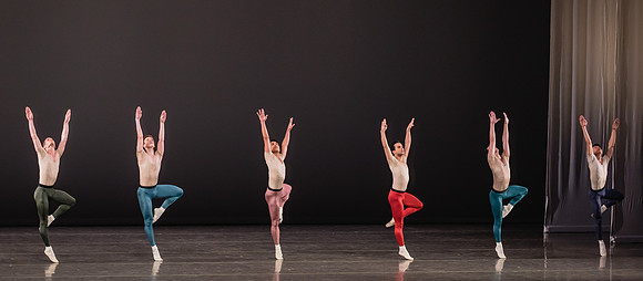 20170113_Glass_Pieces_Akhnaten_PR_MCB_Arsht_73A0993