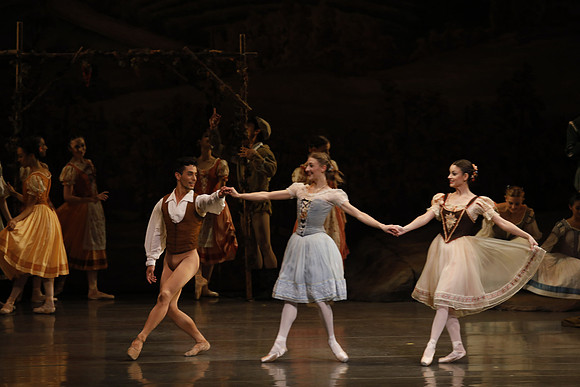 20161021_MCB_Giselle_Act1_Preformance_Arsht_73A0090