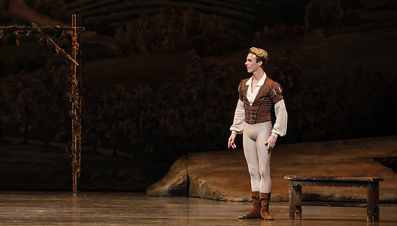 20161020_MCB_Giselle_Act1_DRDA_Arsht_73A3522
