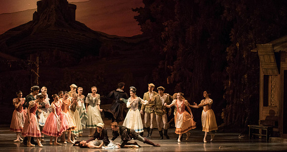 20161022_MCB_Giselle_Act1_2Cast_Tricia_Arsht_73A9449