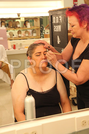 20150226_The_Pearl_Fisher_Backstage_Makeup_9C7C0437