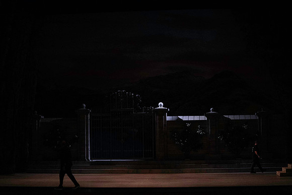 20240418_Swan_Lake_Back Stage_DSC2500.ARW