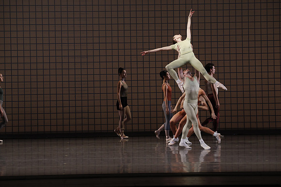 20170113_Glass_Pieces_no Makeup_DR_MCB_Arsht__73A0473