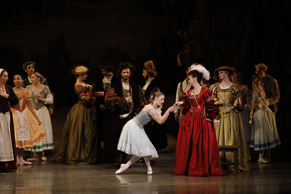 20161021_MCB_Giselle_Act1_Preformance_Arsht_73A0047