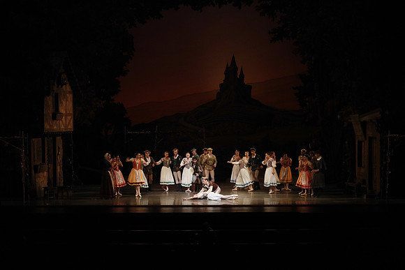 20161020_MCB_Giselle_Act1_DRSH_75A0027