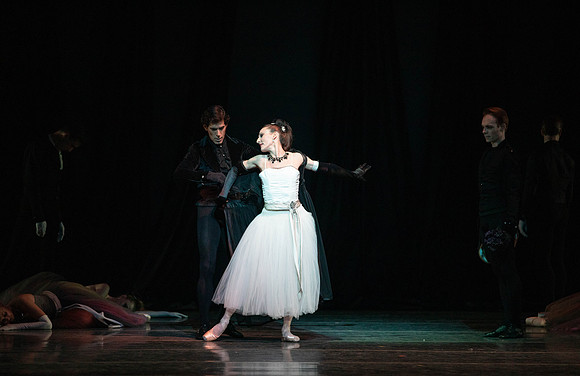 20180405_La Valse_Balanchine_Ravel__73A5380