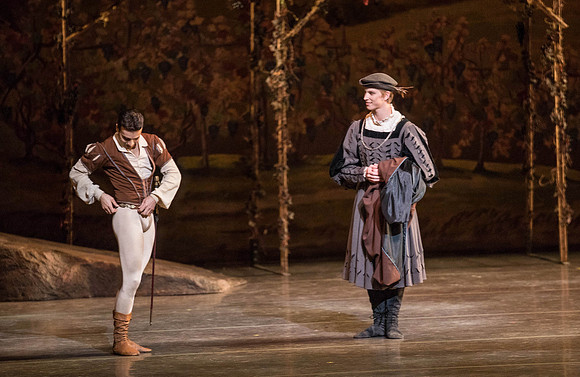 20161022_MCB_Giselle_Act1_2Cast_Tricia_Arsht_Arsht_73A5618