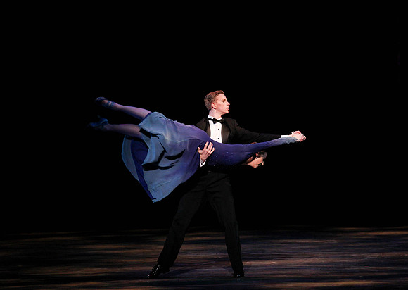 20150108_MCB_9_Sinatra_Dress_Hear_the_Dance_CG3P0479