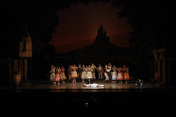 20161020_MCB_Giselle_Act1_DRSH_75A0074