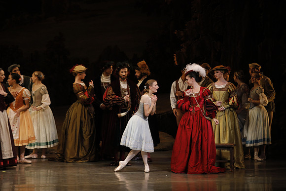 20161021_MCB_Giselle_Act1_Preformance_Arsht_73A0051