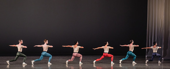 20170113_Glass_Pieces_Akhnaten_PR_MCB_Arsht_73A0984
