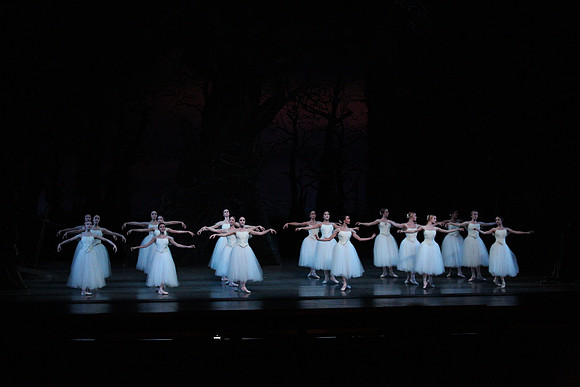 20161021_MCB_Giselle_Act2_Preformance_Arsht_9C7C0016