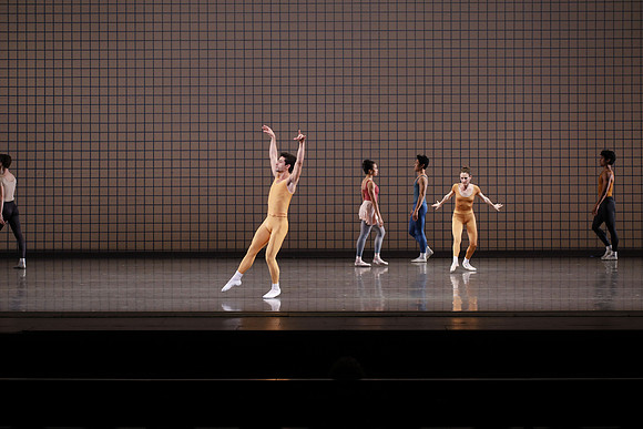 20170113_Glass_Pieces_no Makeup_DR_MCB_Arsht__73A0349