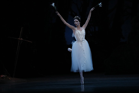 20161020_MCB_Giselle_Act2_DRDA_Arsht_73A6067