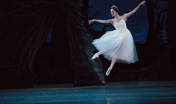 20161021_MCB_Giselle_Cast1_Act2__73A6496