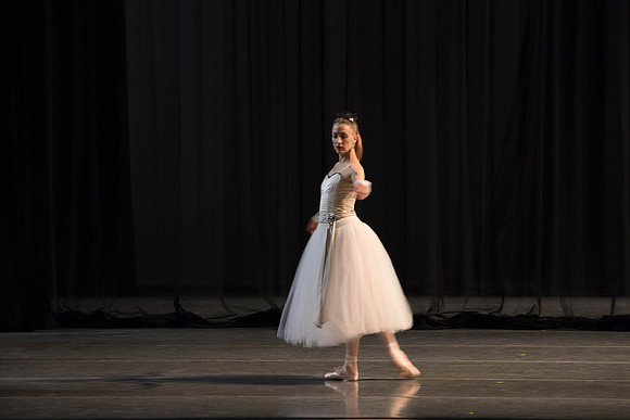 20180406_La_Valse_Motion_Blur_Balanchine_73A6904
